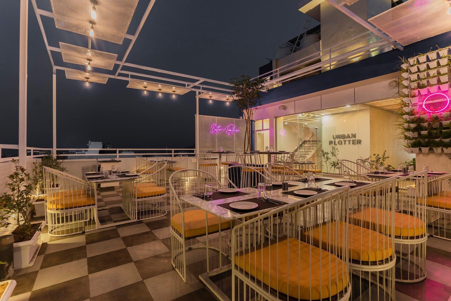 Ramana Hotel Udaipur Bagian luar foto